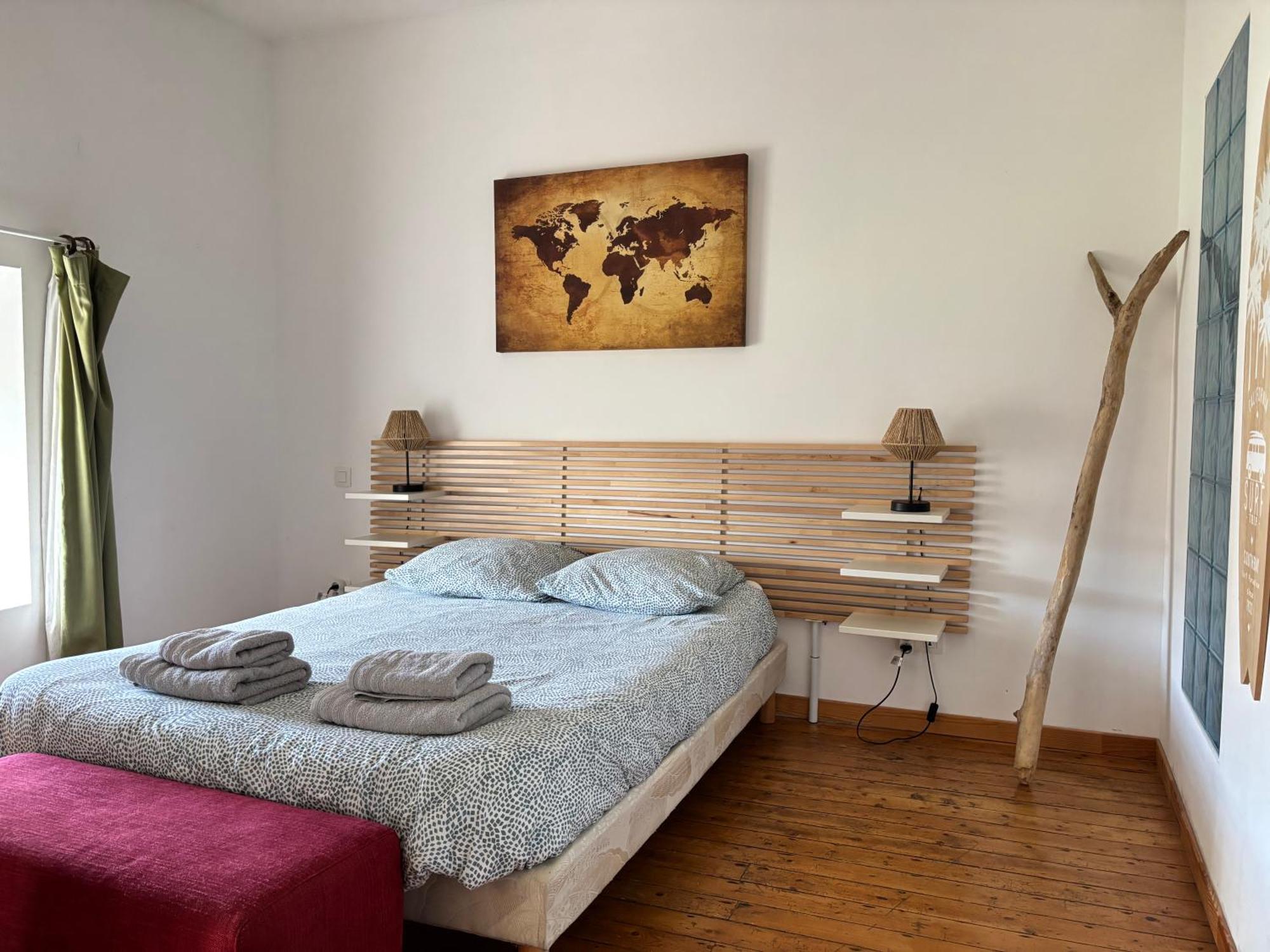 Appartement avec terrasse donnant sur chateau Commes Extérieur photo